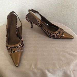 ASHRO Slingback Pointed Toe Heels!